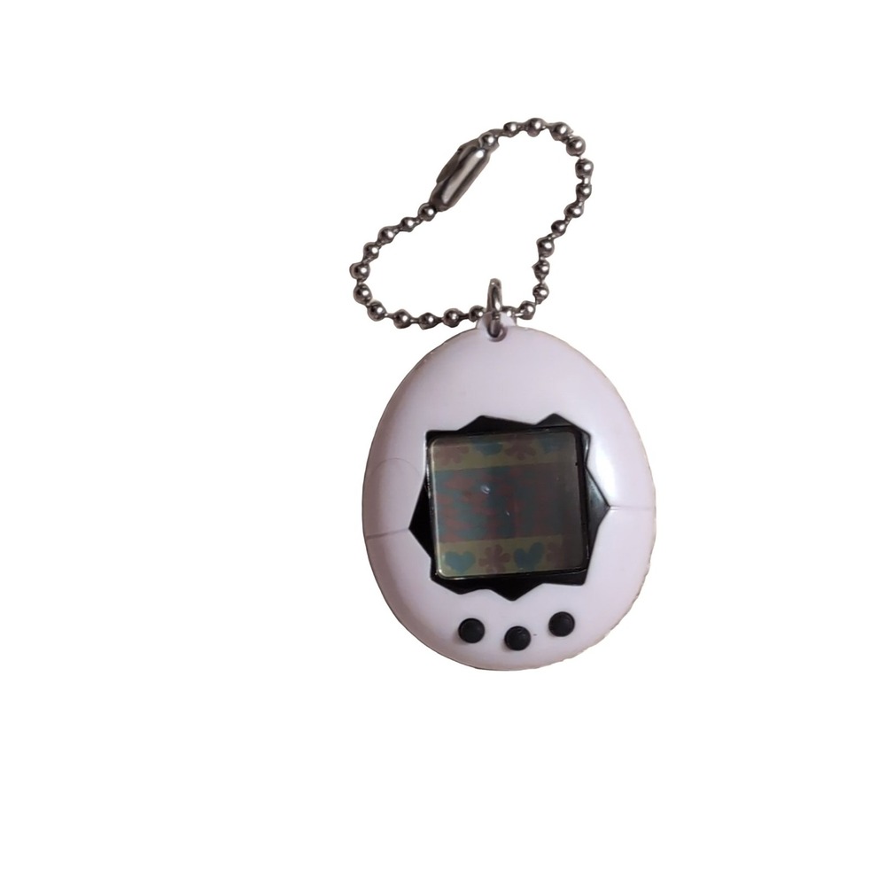Bandai Tamagotchi Virtual Pet White 2017 Keychain Metal Ball Chain